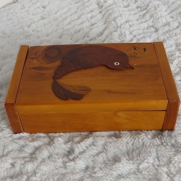 Wooden Cedar Bird Box  - Picture 5 of 6